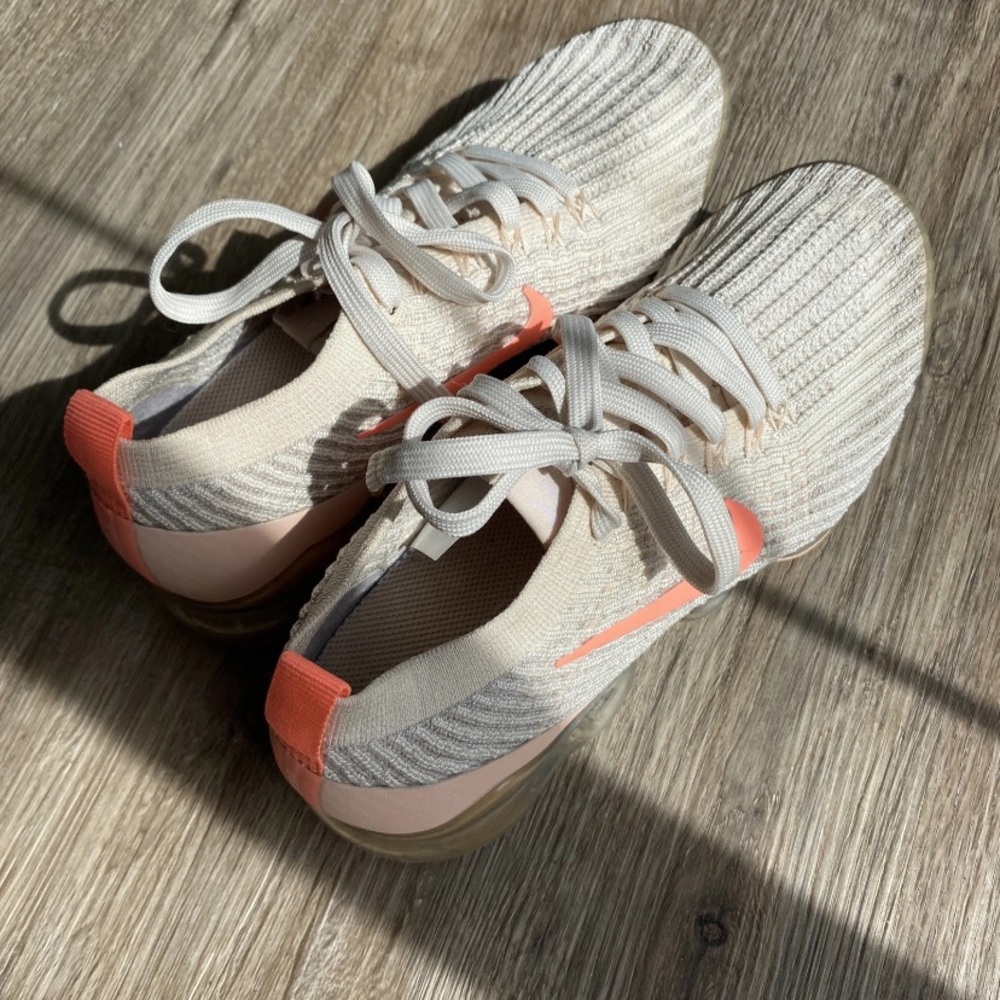 Nike Air Vapor Max /Cream Knit Women's Sneakers with Coral Accents